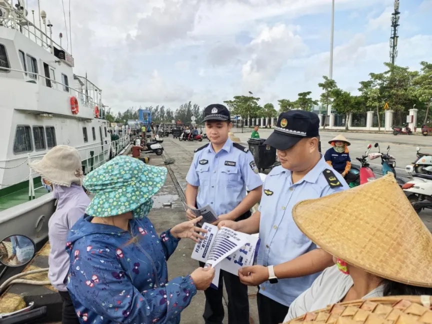 三亚市开展反走私宣传专项行动，共筑自贸港安全屏障